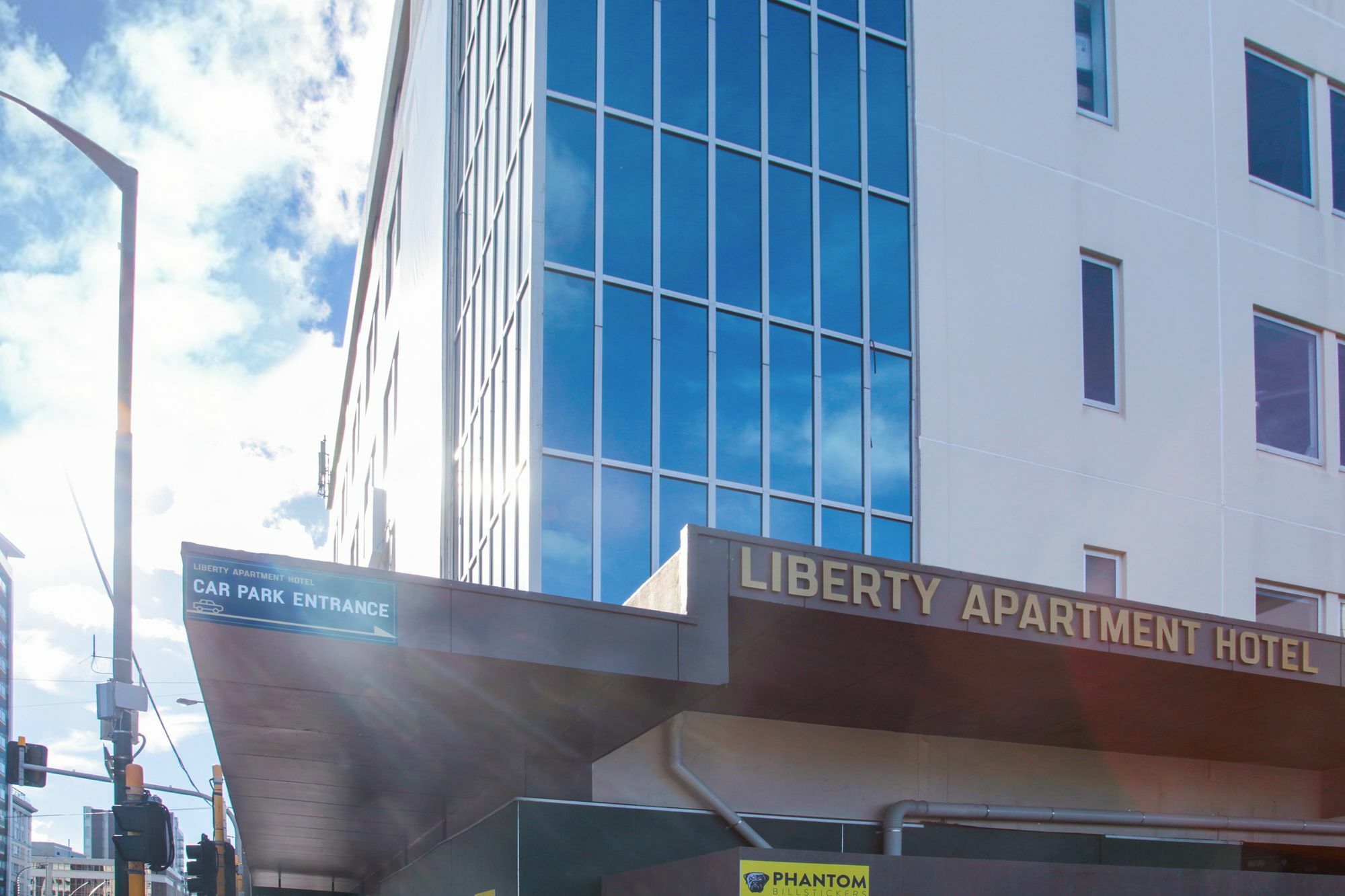 Liberty Apartment Hotel Уелингтън Екстериор снимка